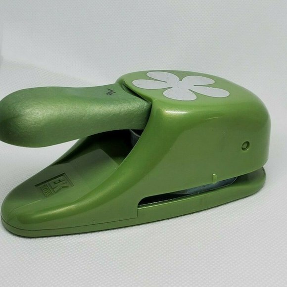 Green EK Success Paper Shapers Punch Snowflake - Picture 3 of 8